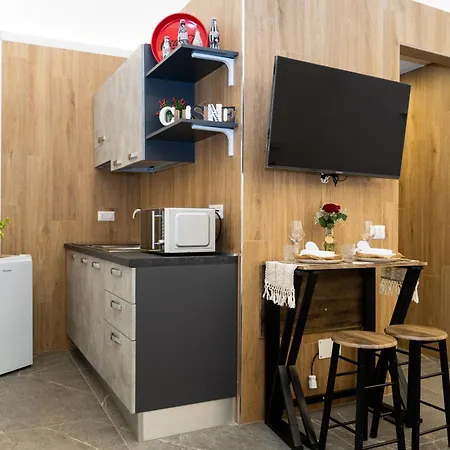 Don Lope Suite-piazza Del Plebiscito * نابولي